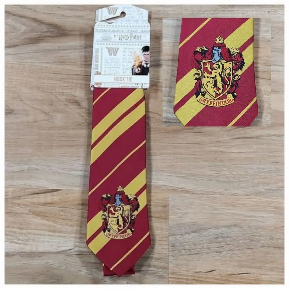 🩵NWT Harry Potter Maroon & Gold Gryffindor Set